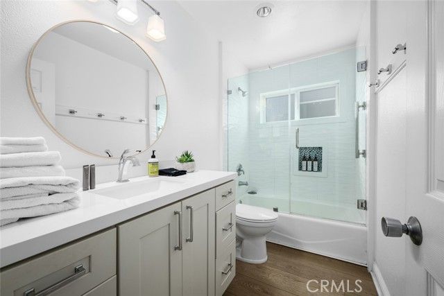 700 E Oceanfront, Newport Beach, CA 92661