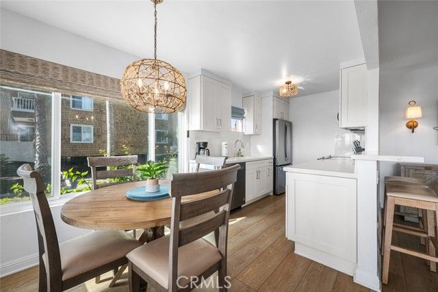 700 E Oceanfront, Newport Beach, CA 92661