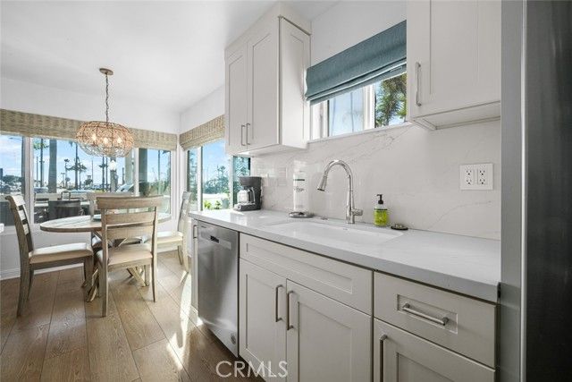 700 E Oceanfront, Newport Beach, CA 92661