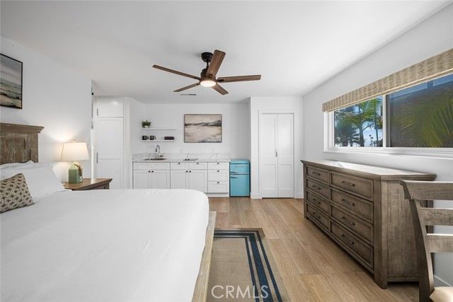 700 E Oceanfront, Newport Beach, CA 92661