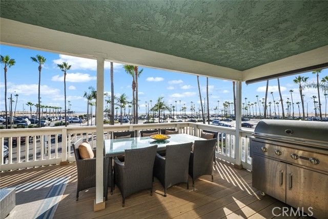 700 E Oceanfront, Newport Beach, CA 92661