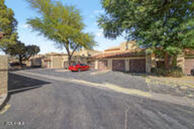8301 N 21ST Drive F203, Phoenix, AZ 85021