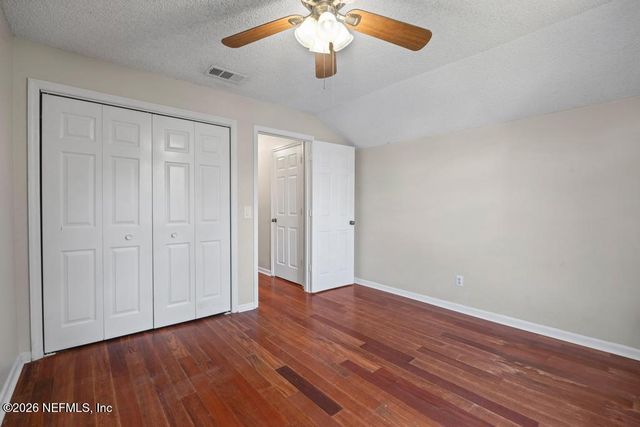 2001 WOOD HILL Drive, Jacksonville, FL 32256