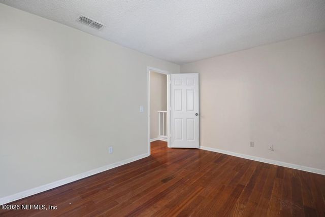 2001 WOOD HILL Drive, Jacksonville, FL 32256