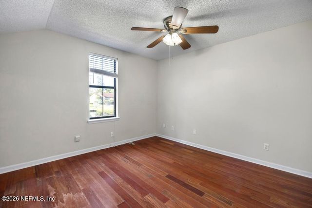 2001 WOOD HILL Drive, Jacksonville, FL 32256