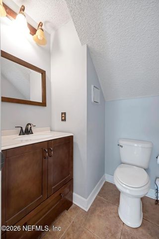 2001 WOOD HILL Drive, Jacksonville, FL 32256