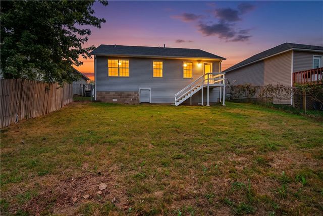 1106 S E Street, Rogers, AR 72756