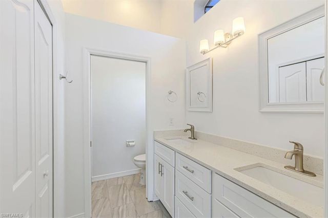 5446 Whitten DR 19, Naples, FL 34104