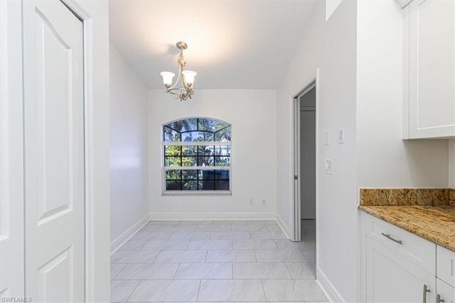 5446 Whitten DR 19, Naples, FL 34104