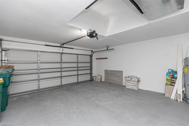 5446 Whitten DR 19, Naples, FL 34104