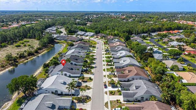 5446 Whitten DR 19, Naples, FL 34104