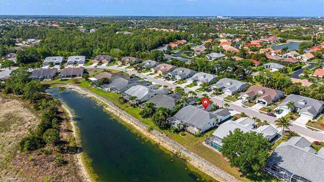 5446 Whitten DR 19, Naples, FL 34104