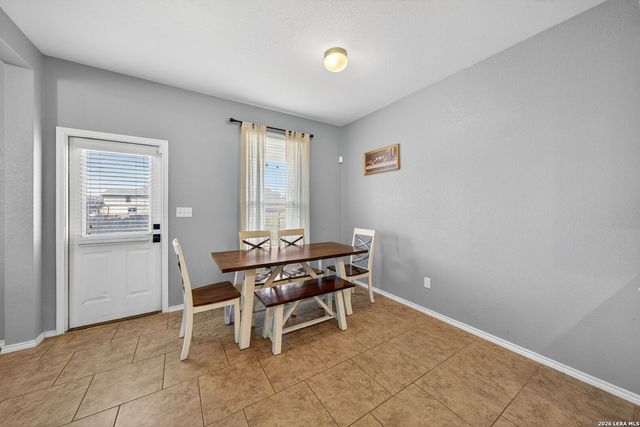 10711 noble, San Antonio, TX 78254