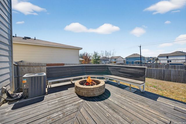 10711 noble, San Antonio, TX 78254