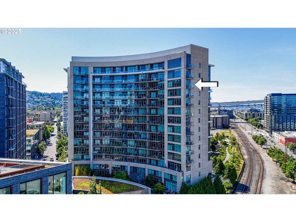 949 Nw OVERTON St 1015, Portland, OR 97209