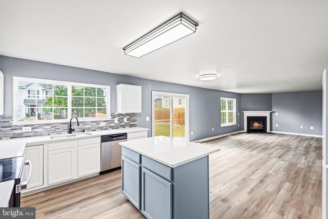 30 STANLEY LOOP, Fredericksburg, VA 22406