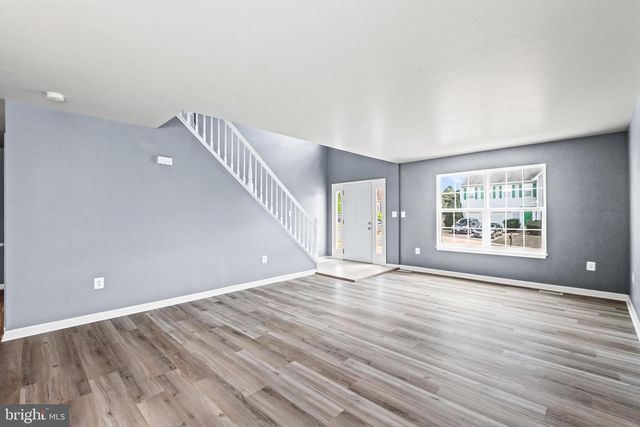 30 STANLEY LOOP, Fredericksburg, VA 22406