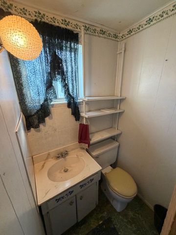 2930 E Ames Avenue, Kingman, AZ 86409