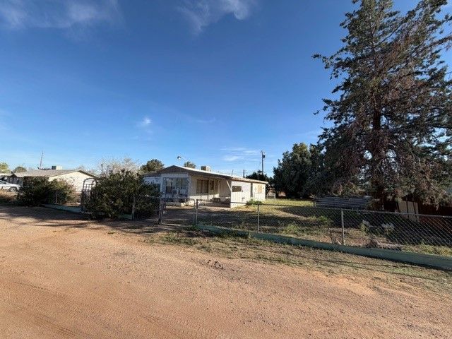 2930 E Ames Avenue, Kingman, AZ 86409