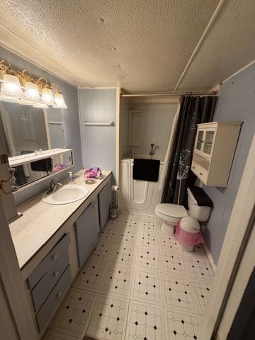 2930 E Ames Avenue, Kingman, AZ 86409