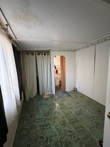 2930 E Ames Avenue, Kingman, AZ 86409