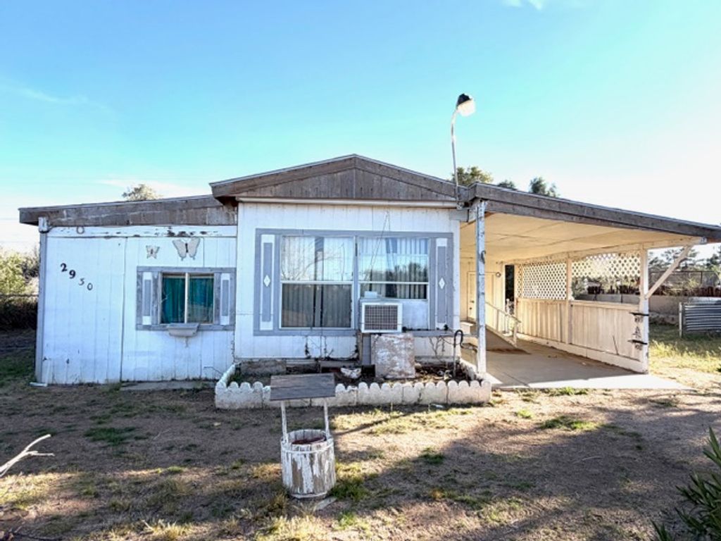 2930 E Ames Avenue, Kingman, AZ 86409