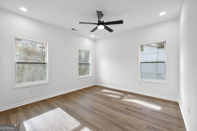 13 Midland Park Way, Newnan, GA 30263