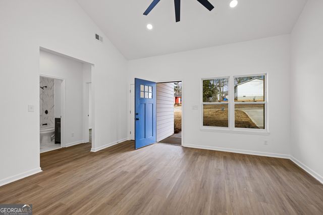 13 Midland Park Way, Newnan, GA 30263