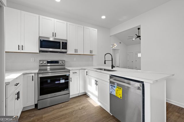 13 Midland Park Way, Newnan, GA 30263