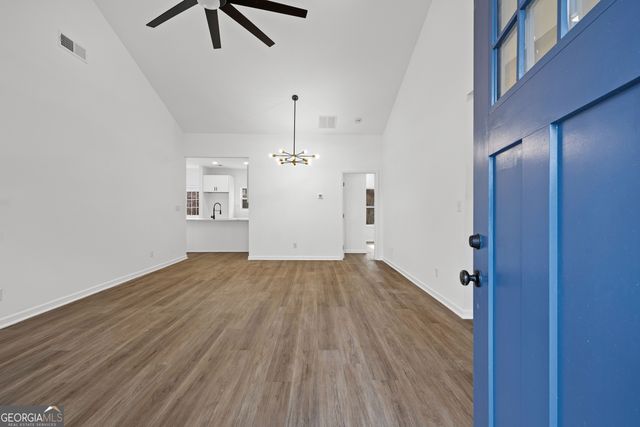 13 Midland Park Way, Newnan, GA 30263