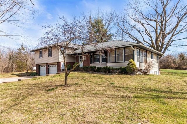 12425 Northern Avenue, Liberty, MO 64068