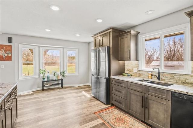 12425 Northern Avenue, Liberty, MO 64068