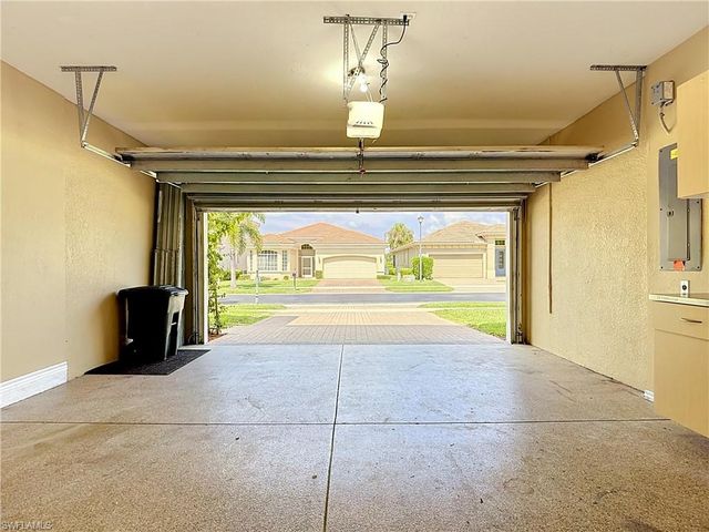 15641 Alton DR, Fort Myers, FL 33908
