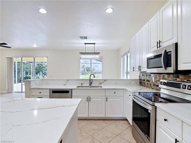 15641 Alton DR, Fort Myers, FL 33908