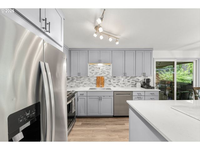 10250 Sw BRYTON Ct, Wilsonville, OR 97070