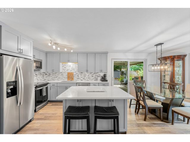 10250 Sw BRYTON Ct, Wilsonville, OR 97070