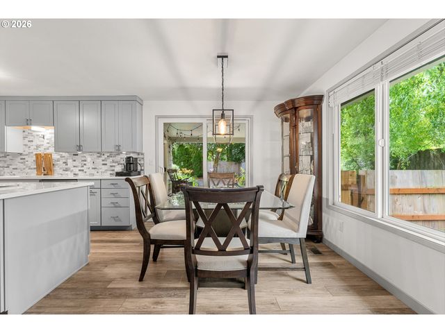 10250 Sw BRYTON Ct, Wilsonville, OR 97070