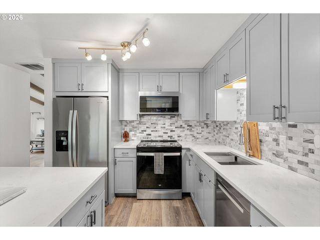 10250 Sw BRYTON Ct, Wilsonville, OR 97070