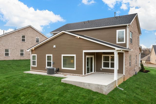 812 Hillock Trace, Lebanon, TN 37087