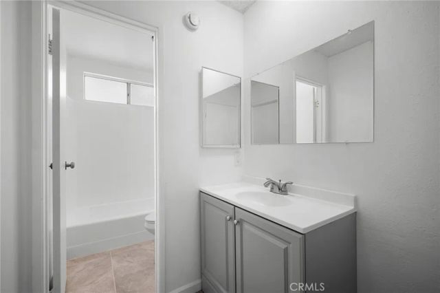 521 E Lomita Avenue 207, Glendale, CA 91205