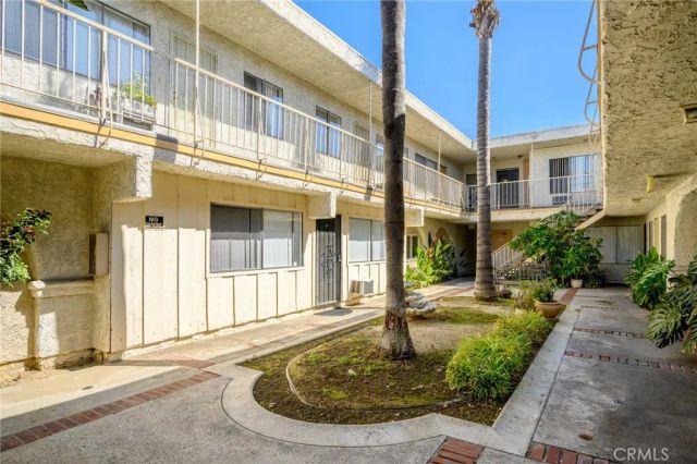 521 E Lomita Avenue 207, Glendale, CA 91205