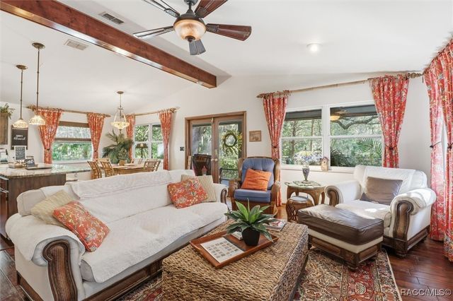 398 S Winterset Avenue, Crystal River, FL 34429