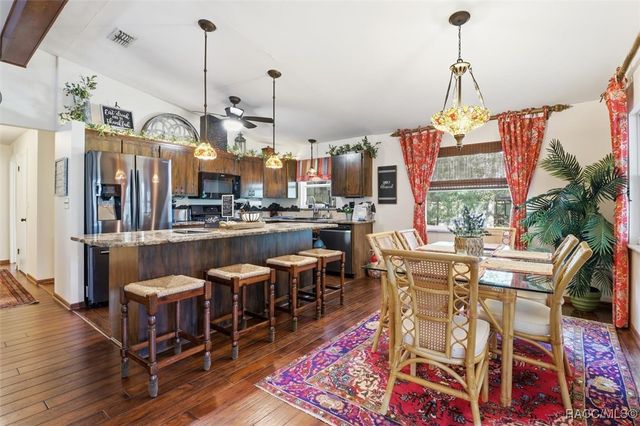 398 S Winterset Avenue, Crystal River, FL 34429