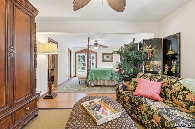 398 S Winterset Avenue, Crystal River, FL 34429