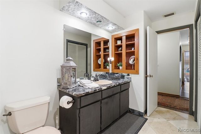 398 S Winterset Avenue, Crystal River, FL 34429