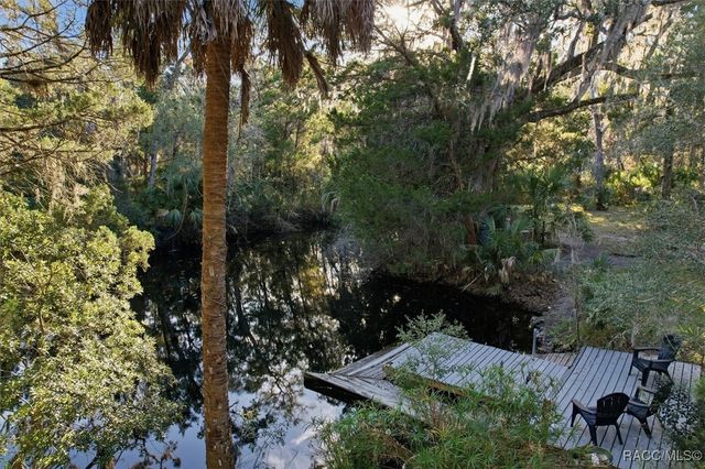 398 S Winterset Avenue, Crystal River, FL 34429