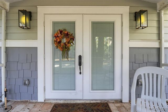 398 S Winterset Avenue, Crystal River, FL 34429