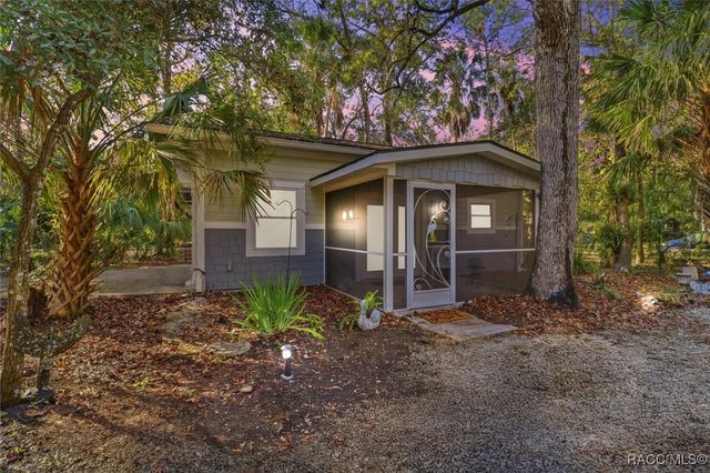 398 S Winterset Avenue, Crystal River, FL 34429