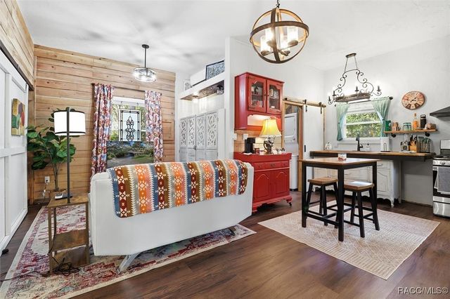 398 S Winterset Avenue, Crystal River, FL 34429