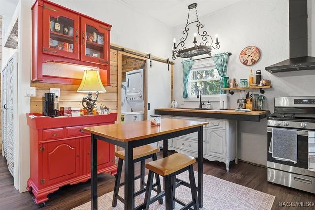 398 S Winterset Avenue, Crystal River, FL 34429